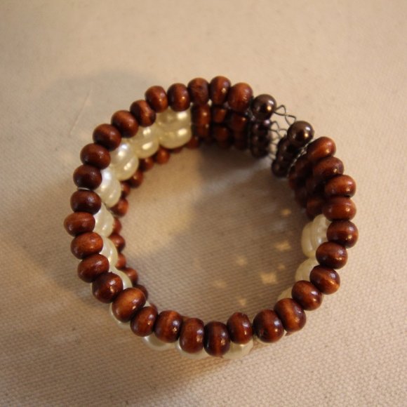 FREE W PURCHASE Wood & Pearl Cuff Bracelet - Picture 3 of 3